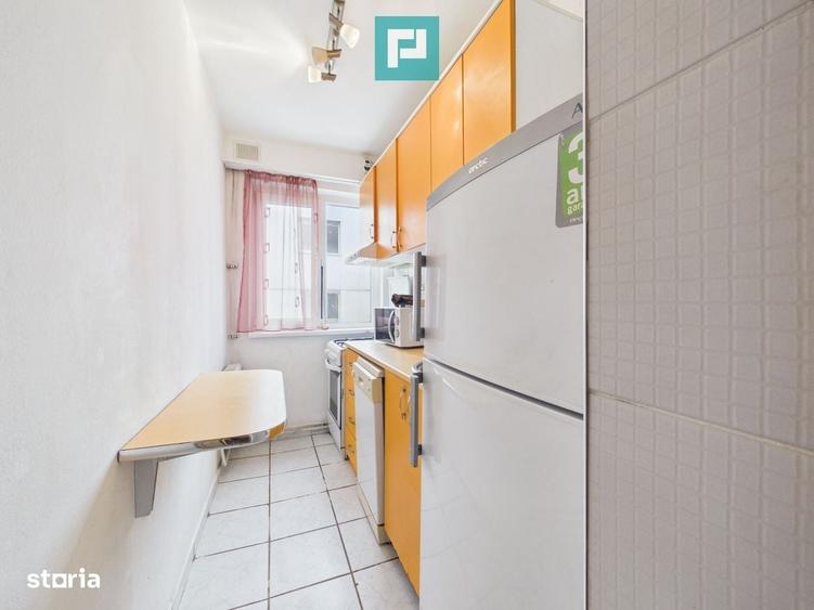 Apartament cu 3 camere semidecomandat în Spitalul Județean