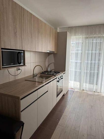 Apartament cu 2 camere semidecomandat, mobilat în Zorilor