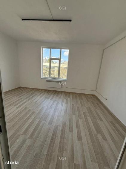 Spațiu comercial, de 1,464 mp, în Central
