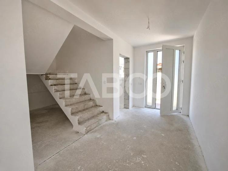 Casă cu 1 camere cu Teren 277 Mp în Gușterița