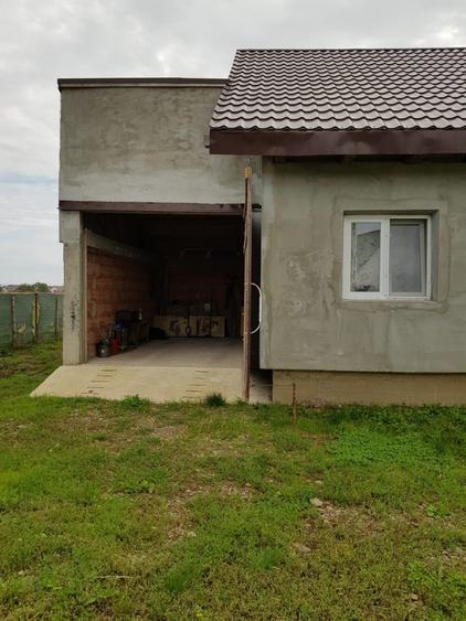 Casă cu 4 camere în Dancu