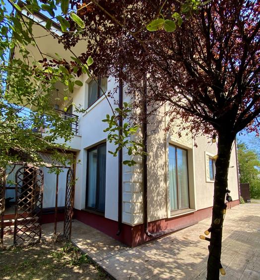 Casă individuală cu 5 camere cu Canalizare în Corbeanca