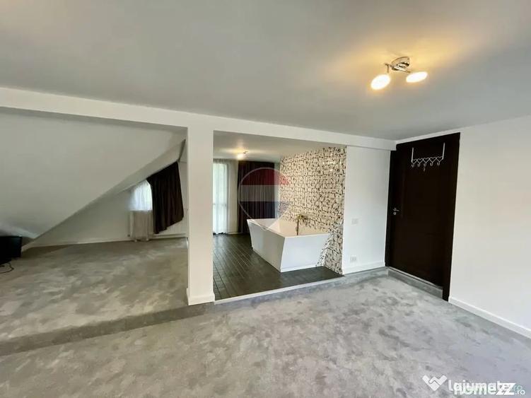 Casă cu 7 camere cu Teren 7661 Mp în Cheia