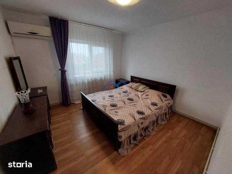 Apartament cu 3 camere decomandat în Cetate