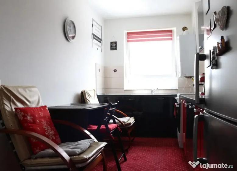 Apartament cu 2 camere decomandat în Avantgarden