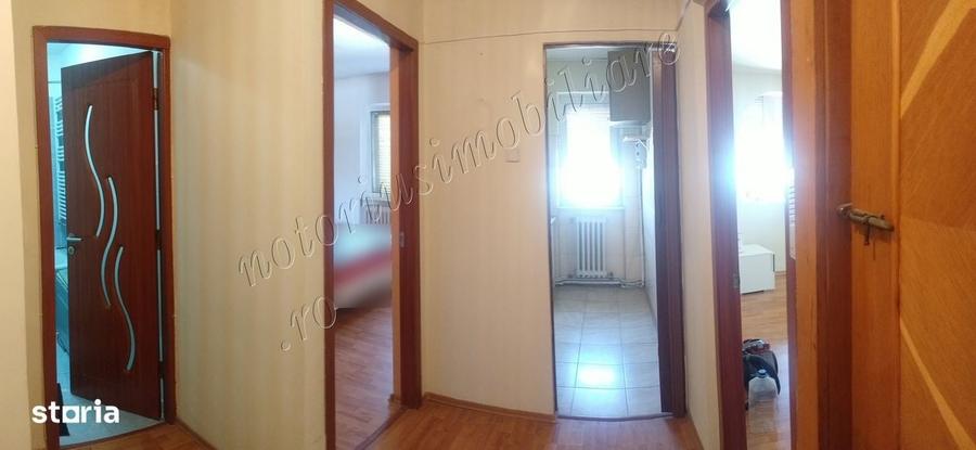 Apartament cu 2 camere decomandat în Vest
