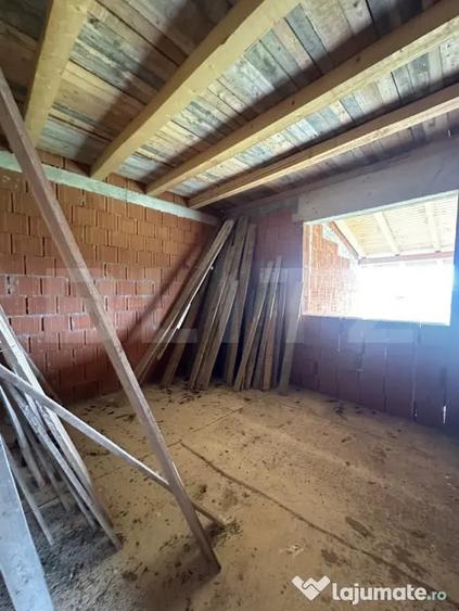 Casă cu 3 camere cu Teren 592 Mp în Central