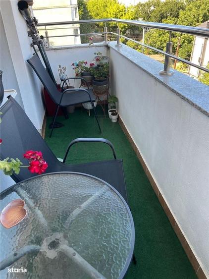 Apartament cu 4 camere decomandat în Dâmbovița