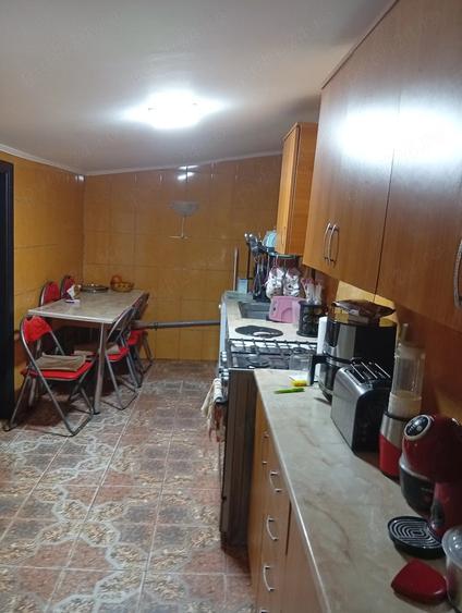 Casă cu Teren 165 Mp în Central