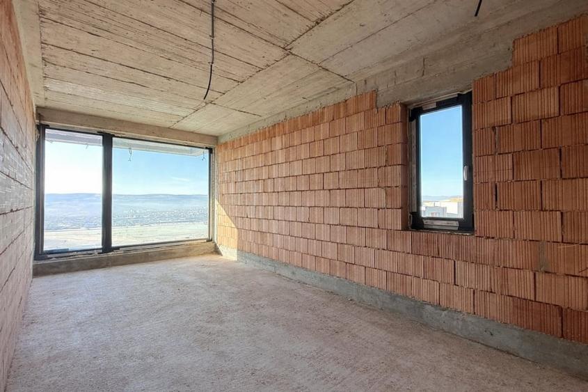 Duplex cu 4 camere cu Canalizare în Iris
