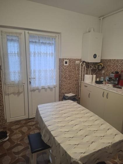 Casă individuală cu 7 camere cu Canalizare în Transilvaniei