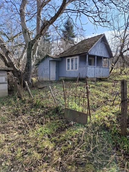 Casă cu 2 camere în Cătina