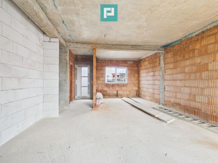 Duplex cu 4 camere cu Canalizare în Săcălaz