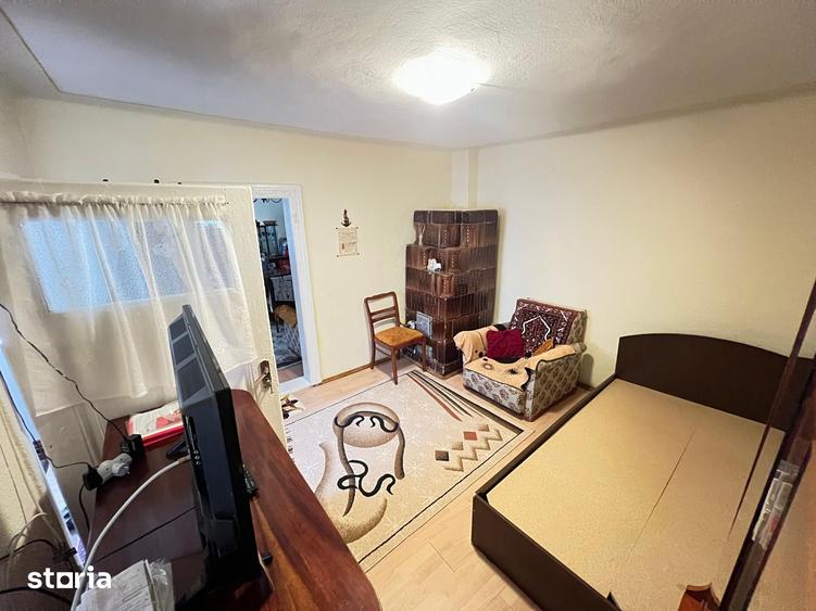 Casă cu 2 camere cu Teren 391 Mp în Vest