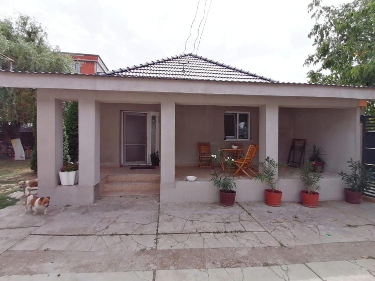 Casă cu 4 camere în Central
