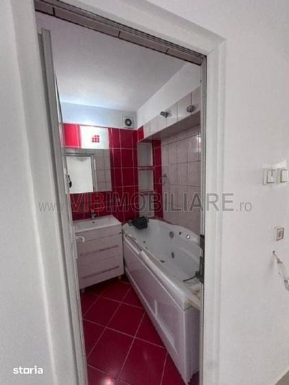 Apartament cu 4 camere decomandat în Centrul Civic