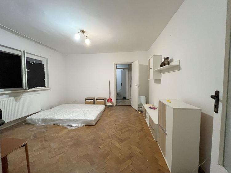 Apartament cu 2 camere semidecomandat, mobilat în Lipovei