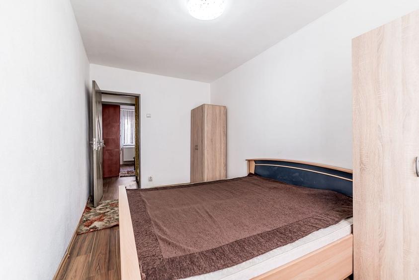 Apartament cu 3 camere semidecomandat în Fortuna