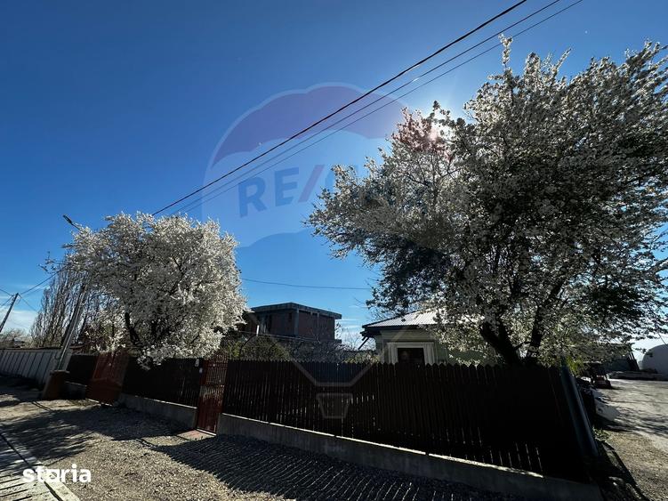 Casă cu 3 camere cu Teren 1000 Mp în Răcari