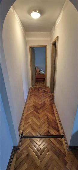Apartament cu 3 camere semidecomandat în Complex Studențesc