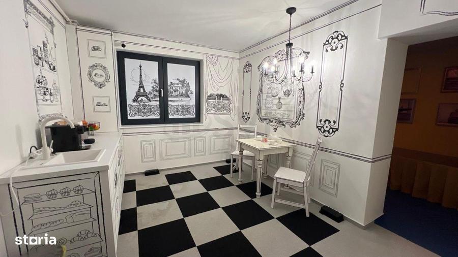 Apartament cu 6 camere în Central