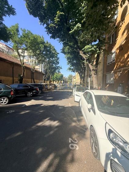 Apartament cu 2 camere semidecomandat, mobilat în Ultracentral