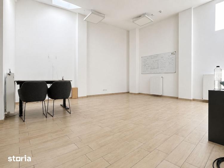 Spațiu comercial, de 45 mp, în P-ța Unirii