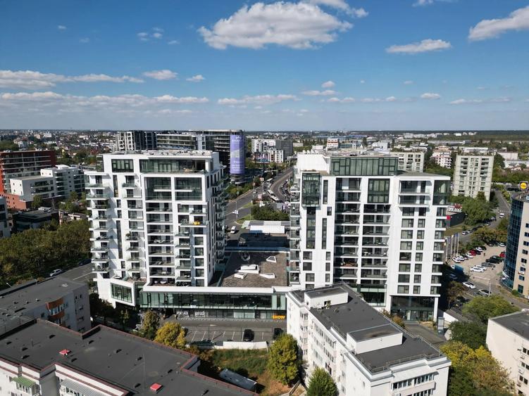 Apartament cu 4 camere decomandat în Herăstrău