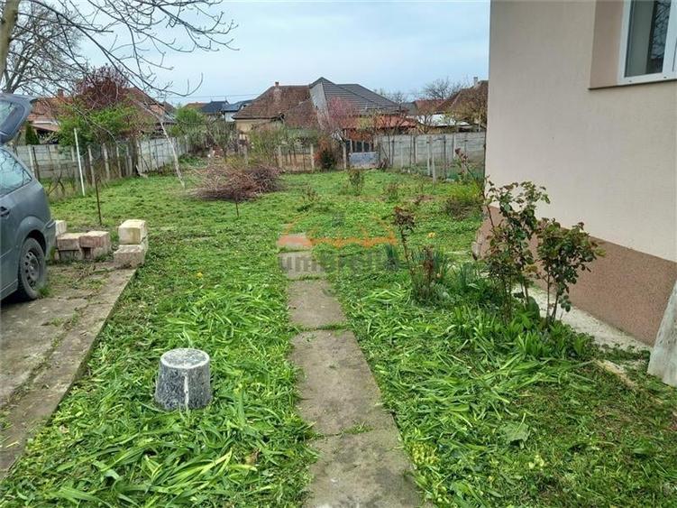 Casă individuală cu 4 camere cu Teren 600 Mp în Titulescu