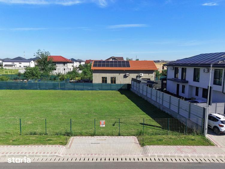 Teren de 1048 mp, în Central