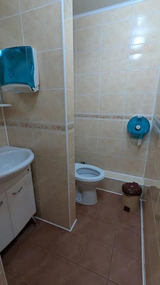 Spațiu comercial, de 60 mp, în Romană