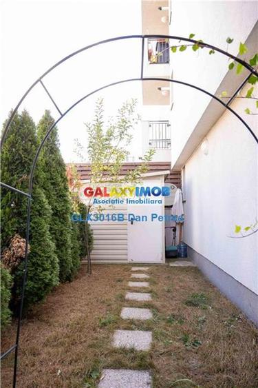 Apartament cu 3 camere semidecomandat, mobilat în Băneasa