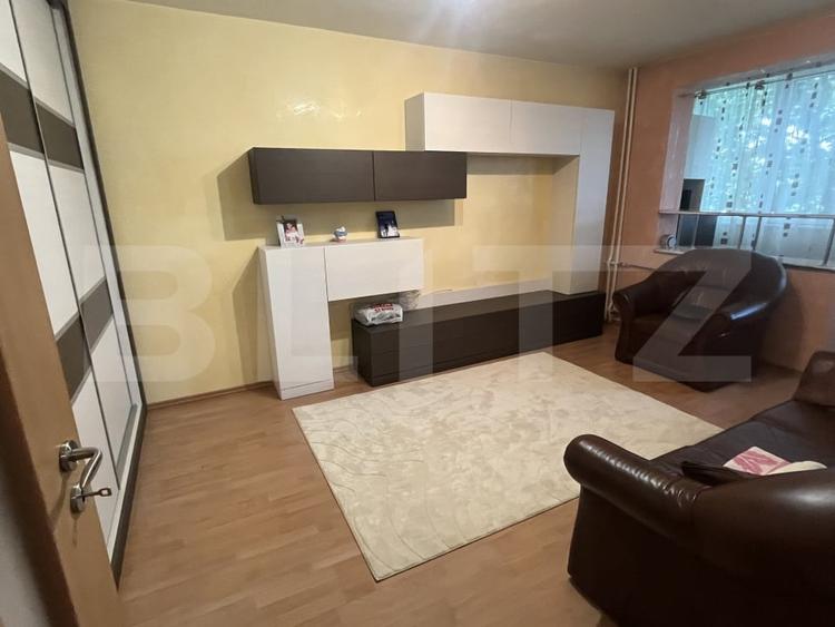 Apartament  3 camere de inchiriat Dacia - 1