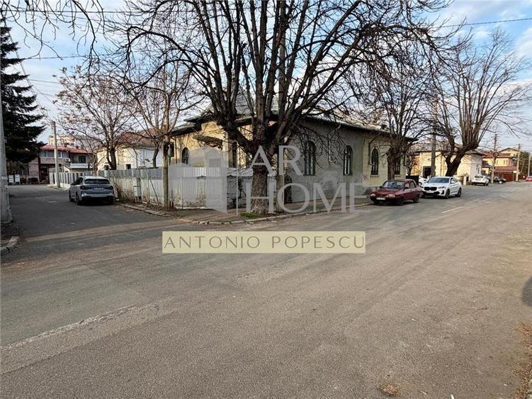 Casă individuală cu 4 camere cu Teren 285 Mp în Central