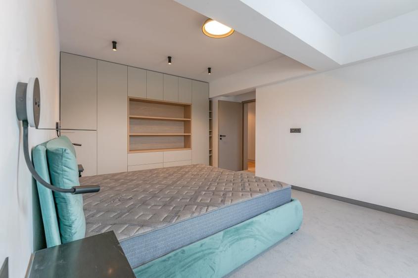 Apartament cu 4 camere decomandat, mobilat în Central
