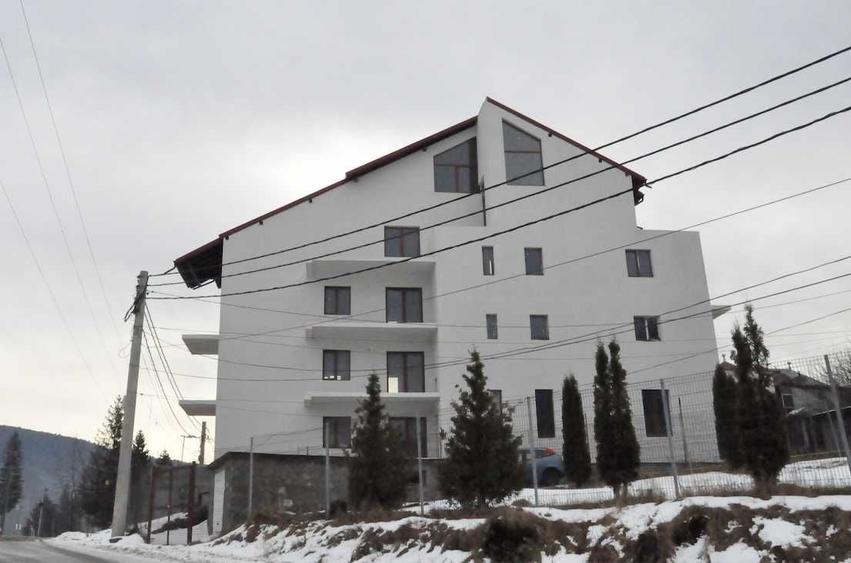 Casă cu 4 camere în Poiana