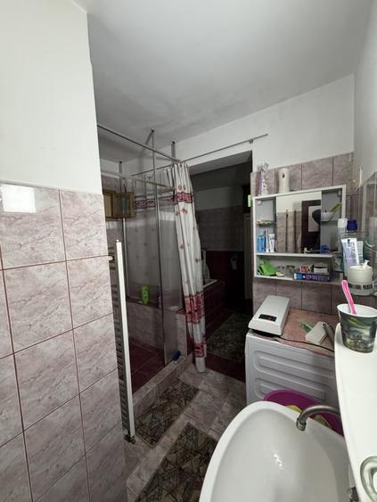 Casă individuală cu 6 camere cu Canalizare în Cetate
