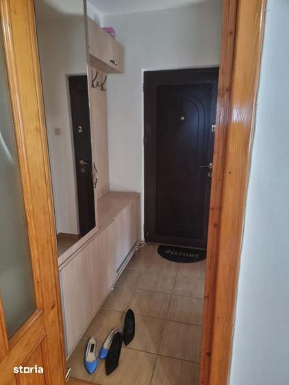 Apartament cu 3 camere, mobilat în Central