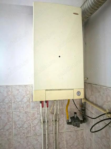 Apartament cu 4 camere decomandat în Țăndărei