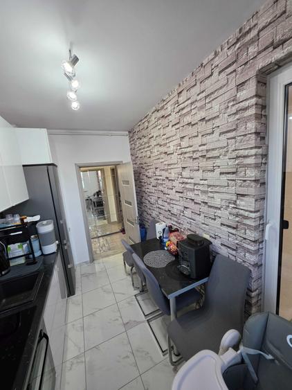 Apartament cu 2 camere decomandat în Theodor Pallady