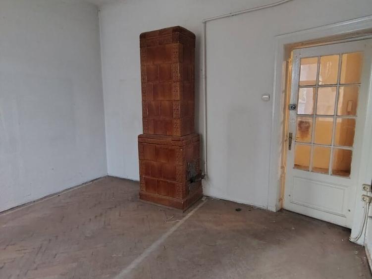 Casă individuală cu 6 camere cu Teren 160 Mp în Dorobanți