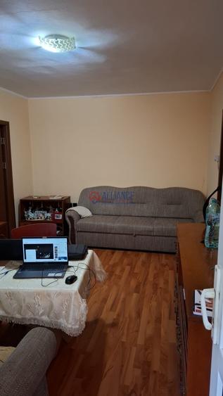Apartament 2 camere în Tomis II, etaj 2, balcon și centrală proprie - 1