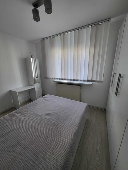 Apartament cu 2 camere semidecomandat în Micro 6