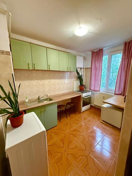 Proprietar, inchiriez apartament 2 camere zona Politehnicii, metrou - 6