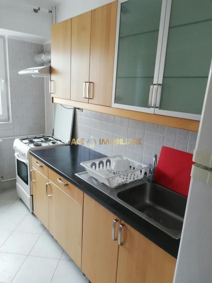 Apartament cu 2 camere semidecomandat, mobilat în Moșilor