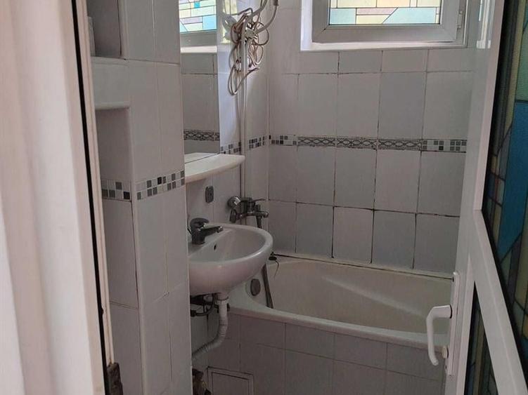 Apartament cu 2 camere nedecomandat în Central