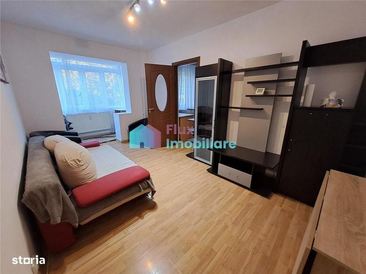 Apartament cu 2 camere nedecomandat în George Enescu
