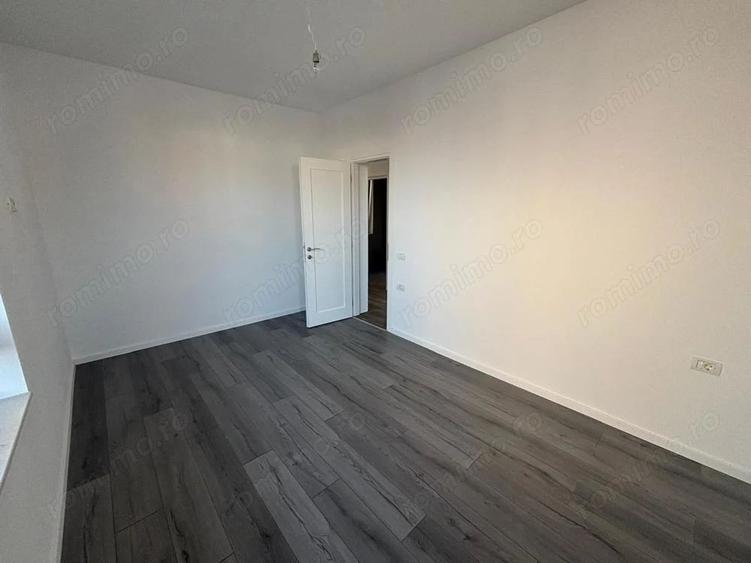 Duplex cu 4 camere cu Canalizare în Giroc