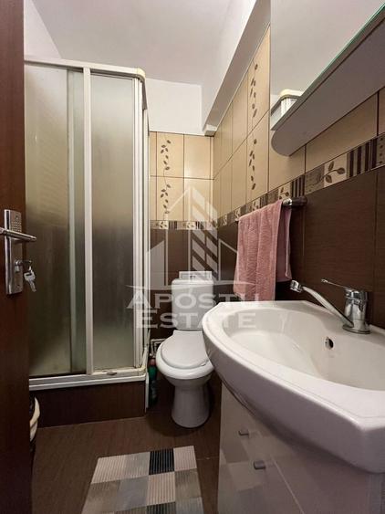 Penthouse cu 5 camere decomandat, mobilat în Fabric