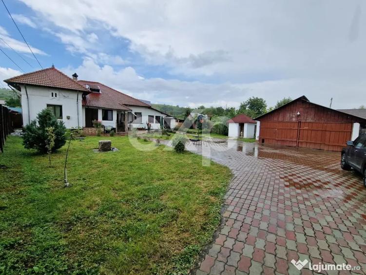 Casă cu 4 camere cu Teren 1200 Mp în Răzvad